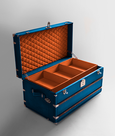 CLASSIC STEAMER TRUNKS