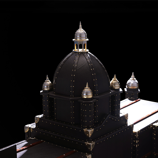 top-taj-trunk-image
