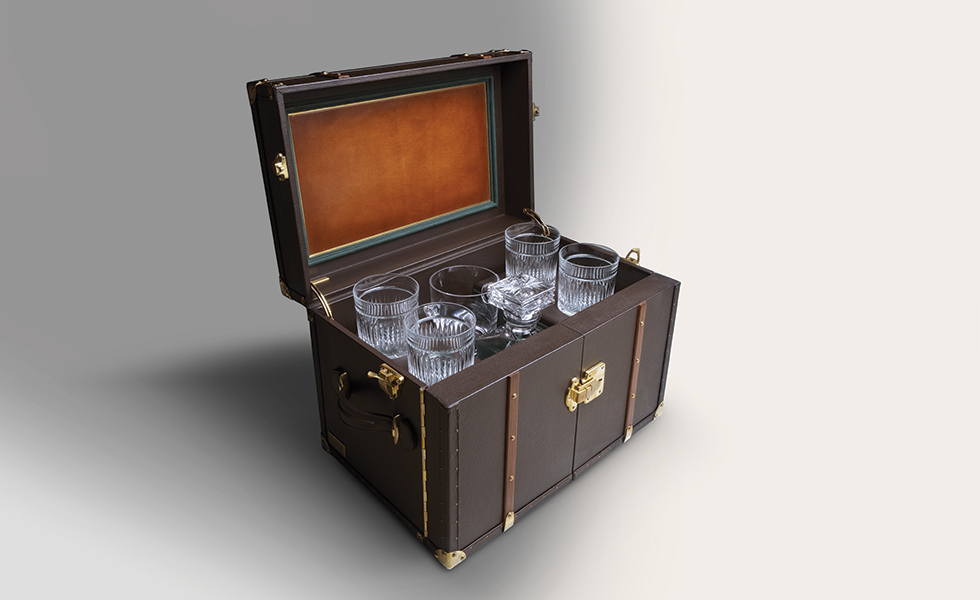 BAR steamer trunks